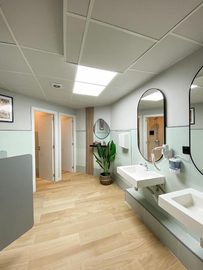 The Pod Suite Hostel Blasco Valencia Eksteriør billede