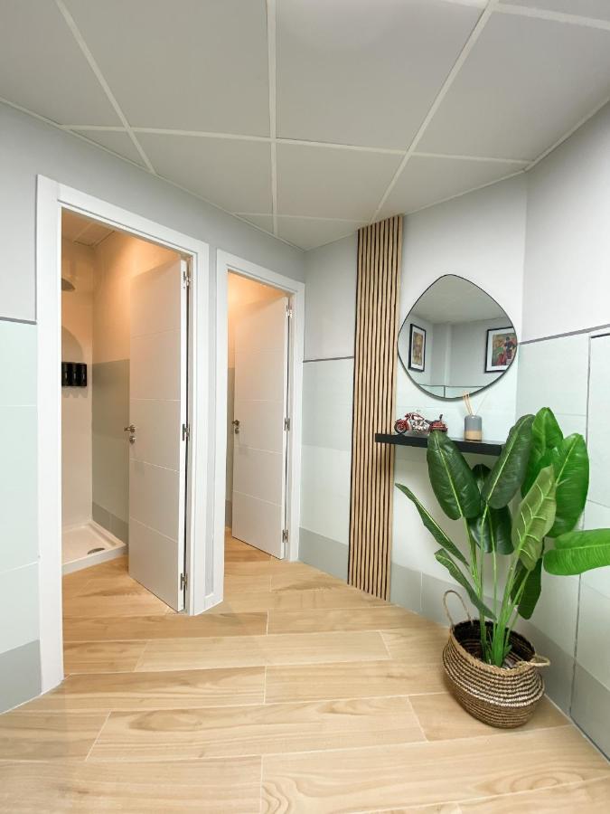 The Pod Suite Hostel Blasco Valencia Eksteriør billede