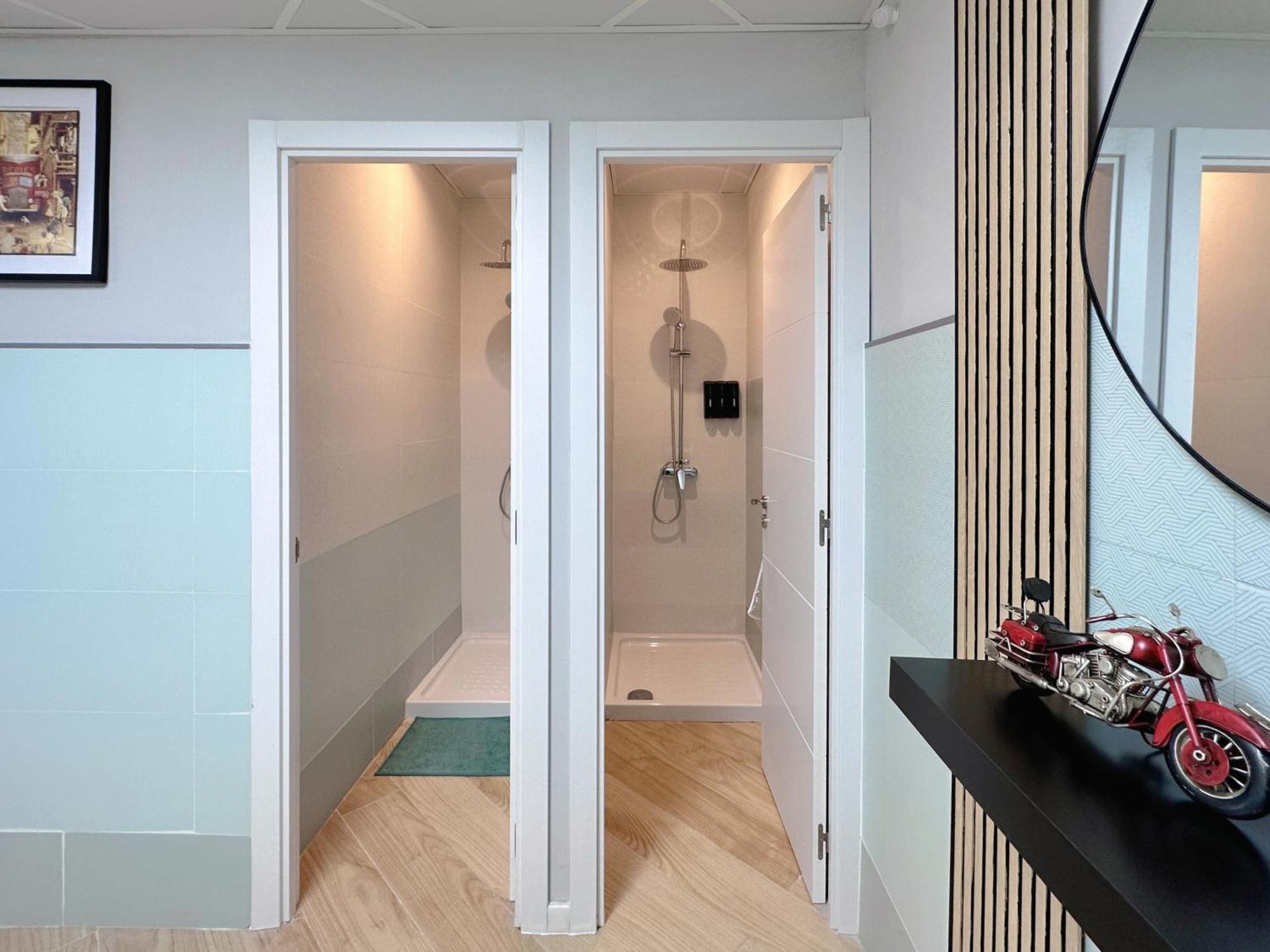 The Pod Suite Hostel Blasco Valencia Eksteriør billede