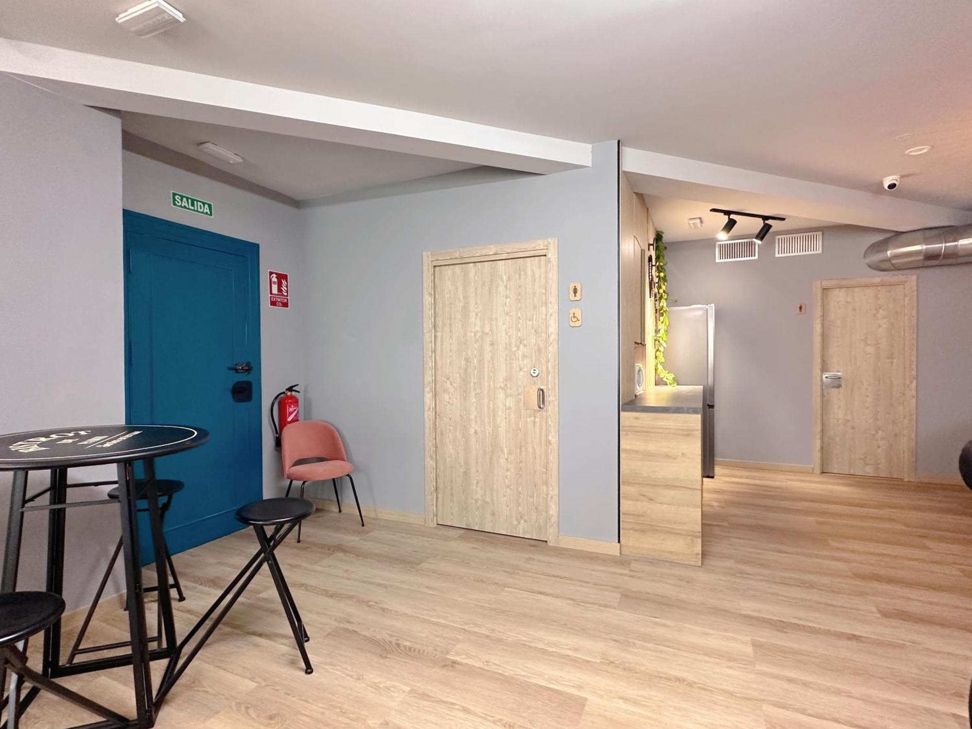 The Pod Suite Hostel Blasco Valencia Eksteriør billede